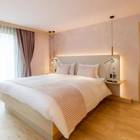 Otel Grindellodge 3*